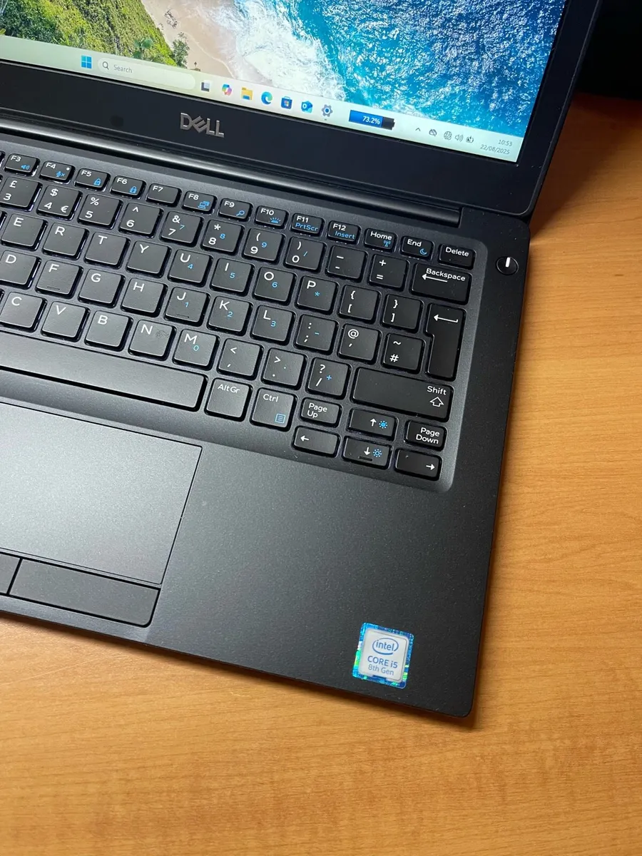Dell laptop i5 pro 16-256 windows - Image 2