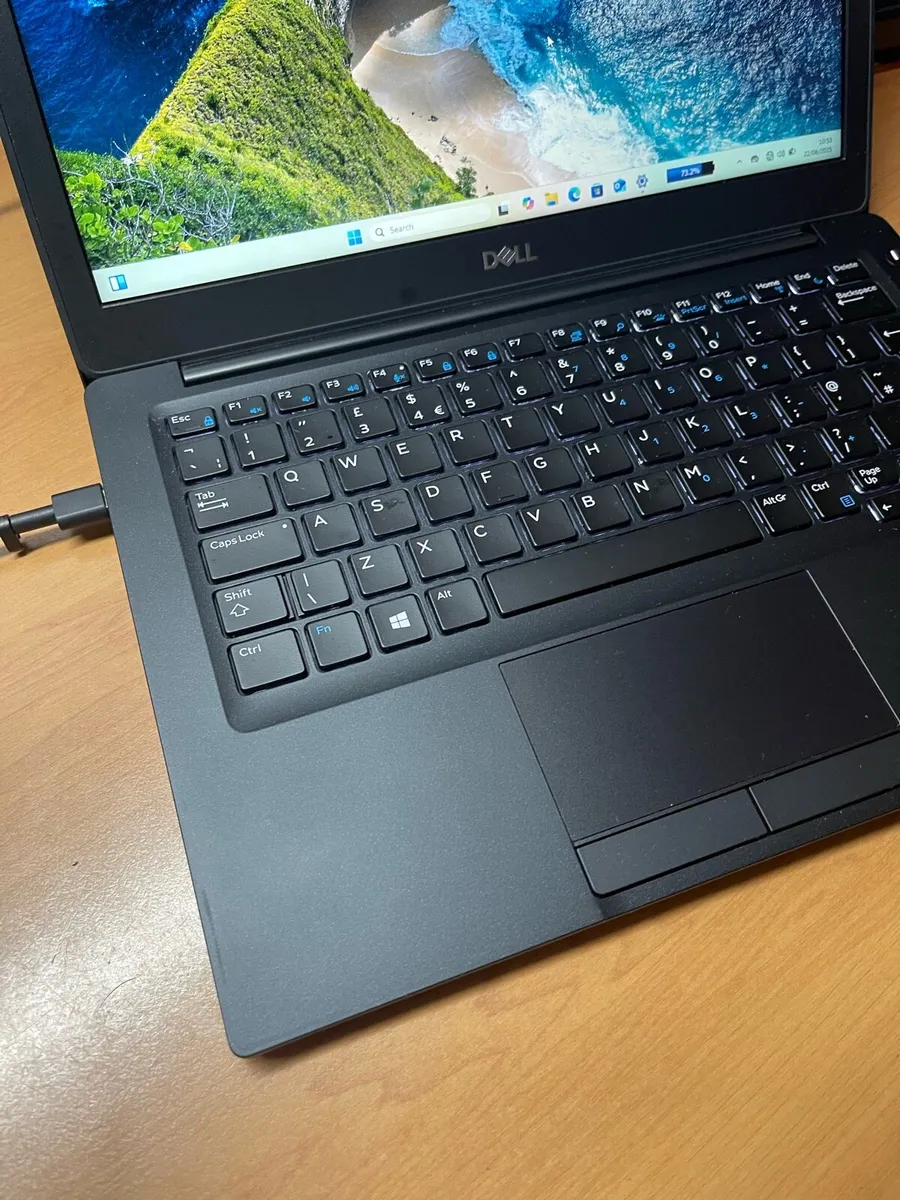 Dell laptop i5 pro 16-256 windows - Image 3