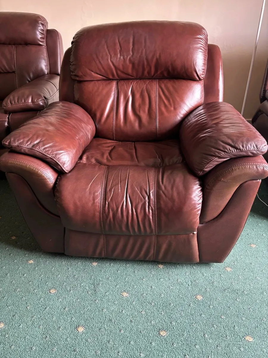 Recliner Leather chair - Image 1