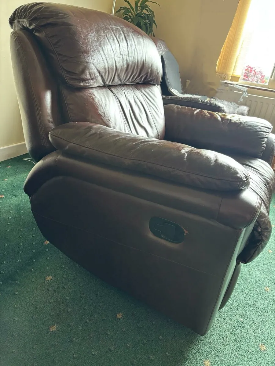 Recliner Leather chair - Image 3