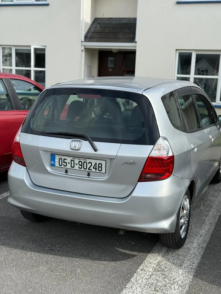 Honda Fit automatic 2005 - Image 1