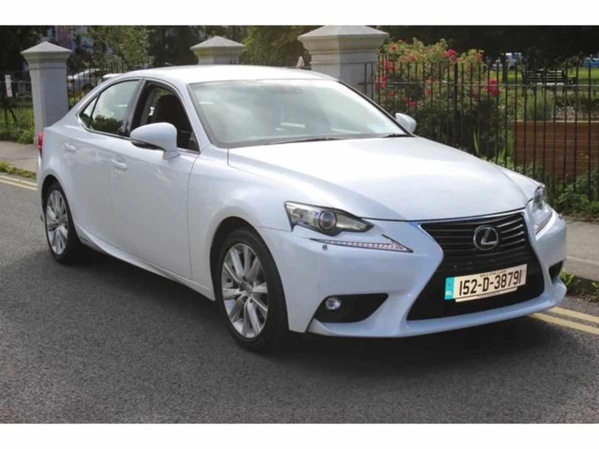 Lexus IS Advance - Image 3
