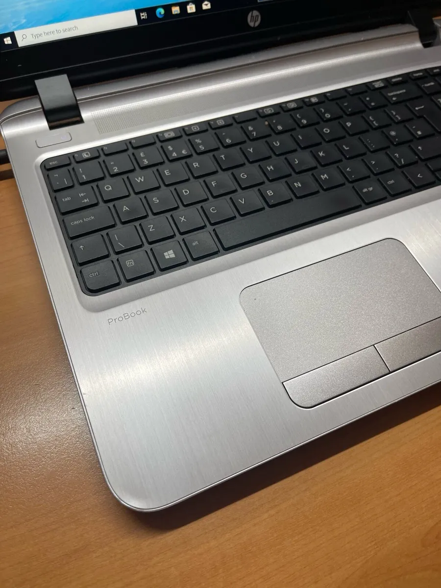 Hp laptop i5 pro 8-360ssd Windows - Image 3