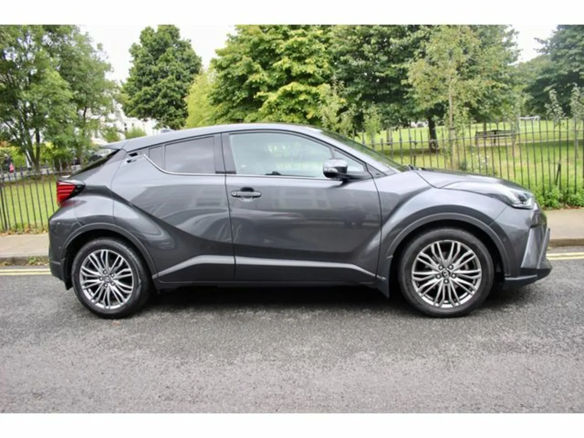 Toyota C-HR Hybrid SOL 4DR Auto - Image 2