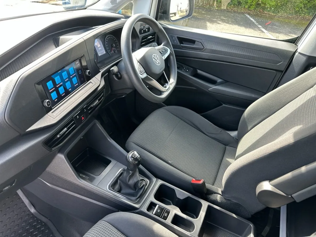Volkswagen Caddy Business LWB 2.0tdi 102HP Manual - Image 3