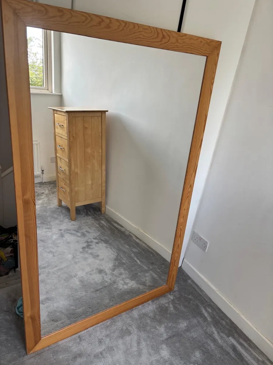 Large mirror - Image 1