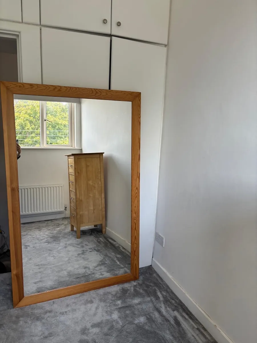 Large mirror - Image 2