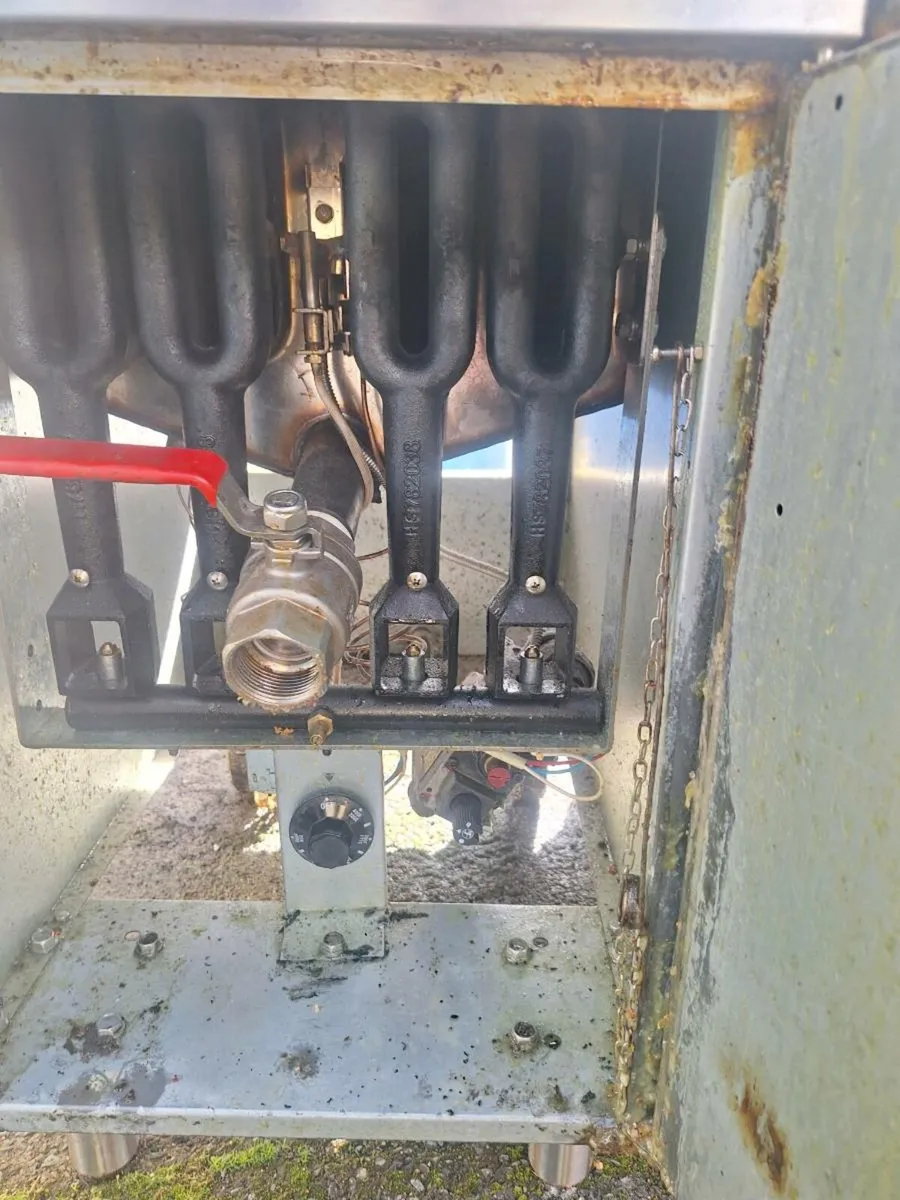 2 deepfat fryer LPG gas - Image 3