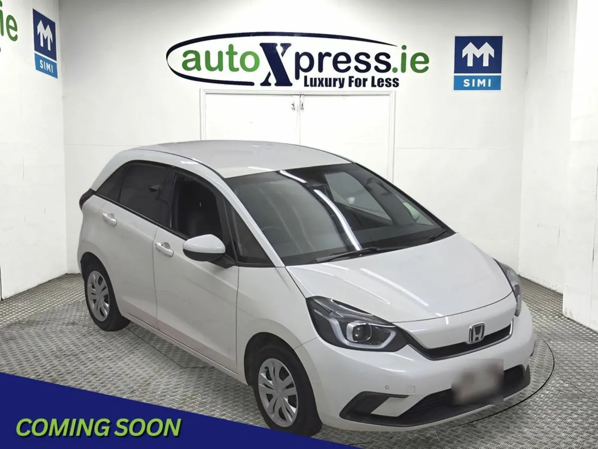 Honda Fit 1.5 E:HEV HOME Automatic, Reversing came - Image 1