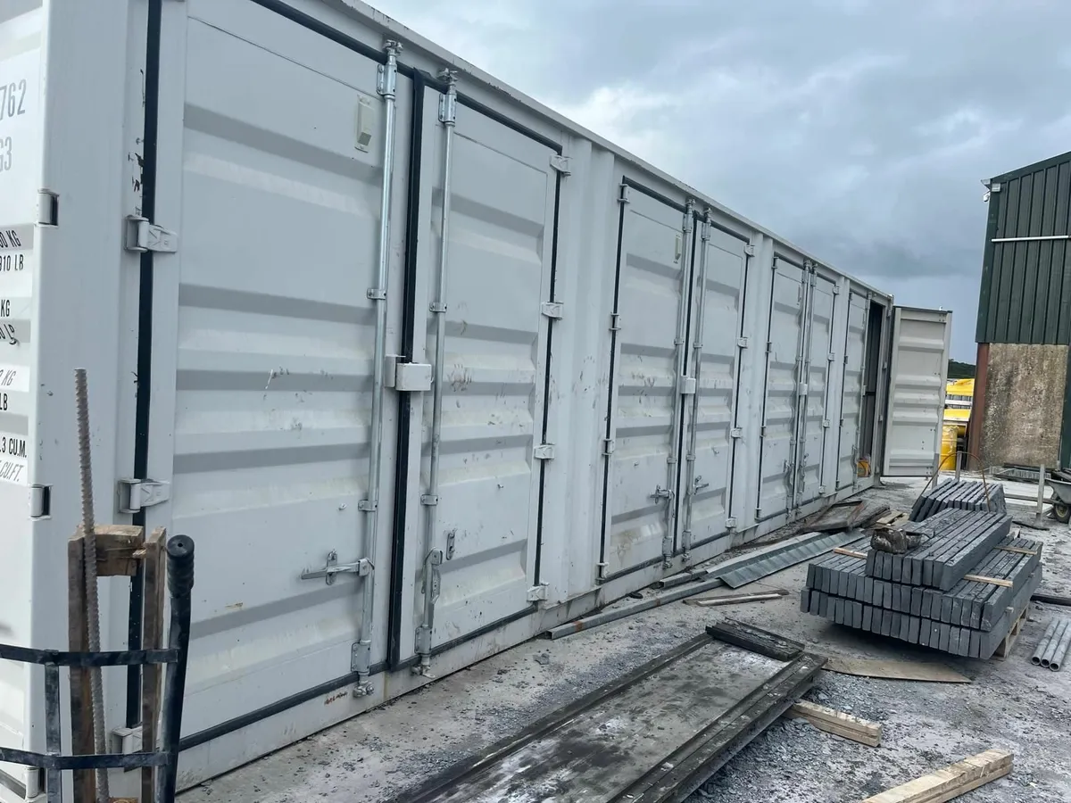Shipping container - Image 1