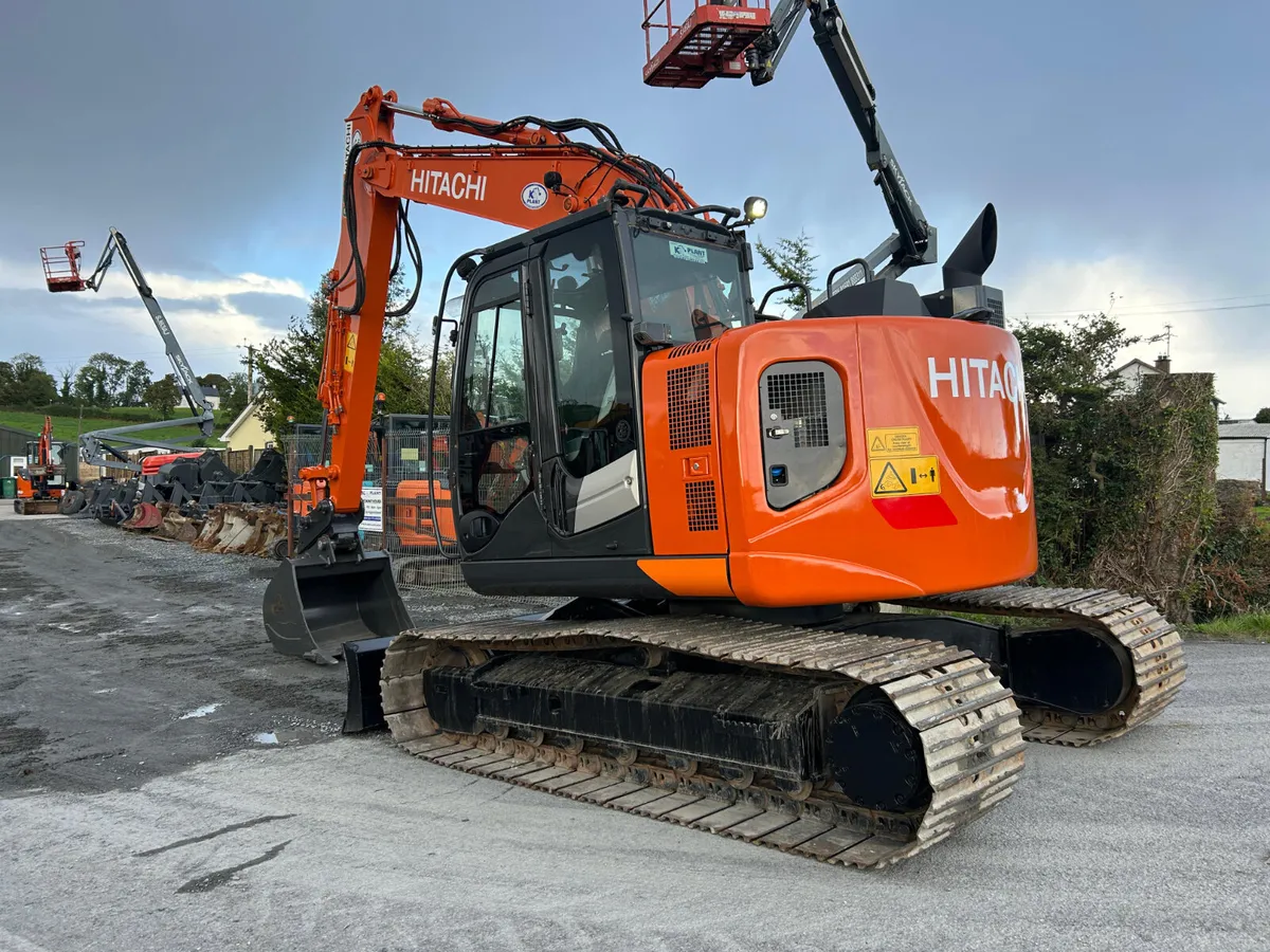 Hitachi ZX135US-6 Year 2020 - Image 2