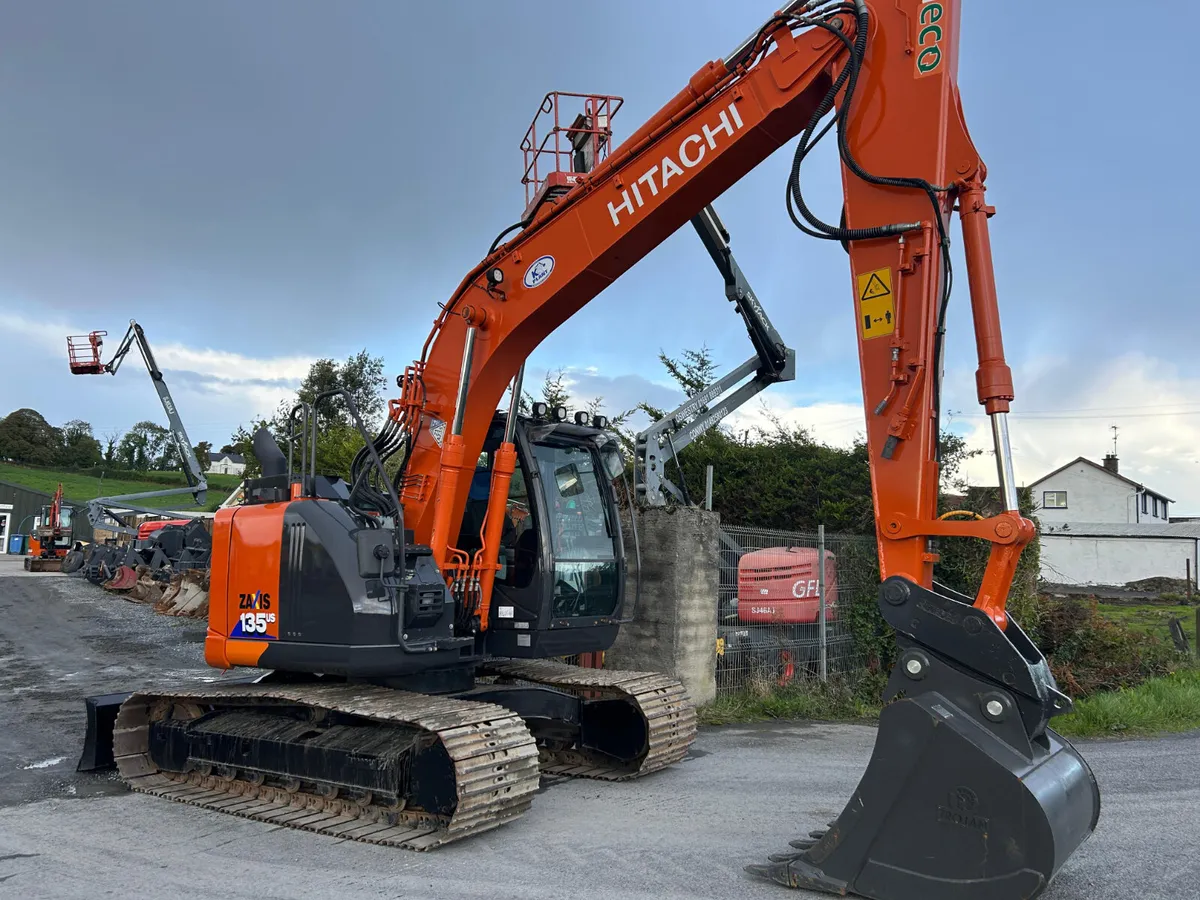 Hitachi ZX135US-6 Year 2020 - Image 4