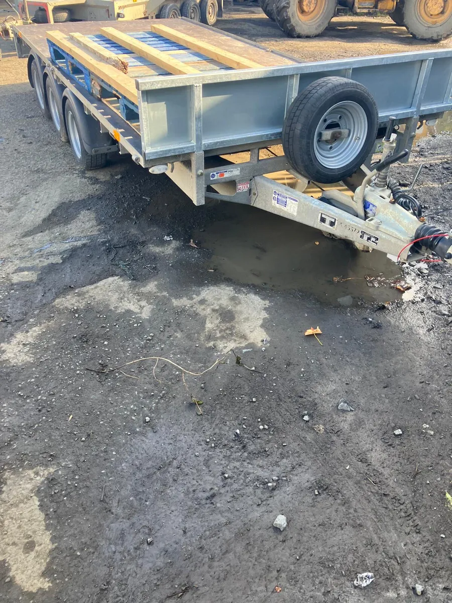 Ifor Williams 14ft flat bed trailer - Image 1