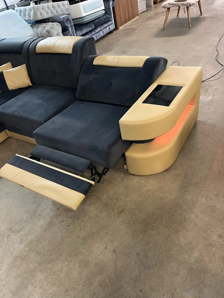 Xxxl sofa - Image 2