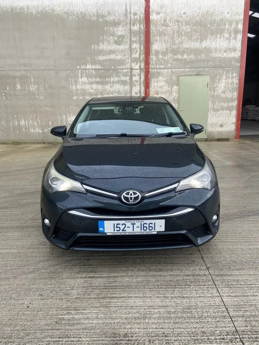 2015 Toyota avensis - Image 2