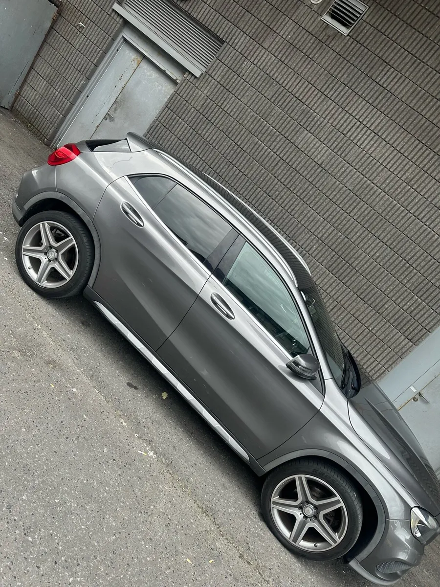 Mercedes Benz 2017 GLA AMG 2.1 L diesel 200D - Image 2