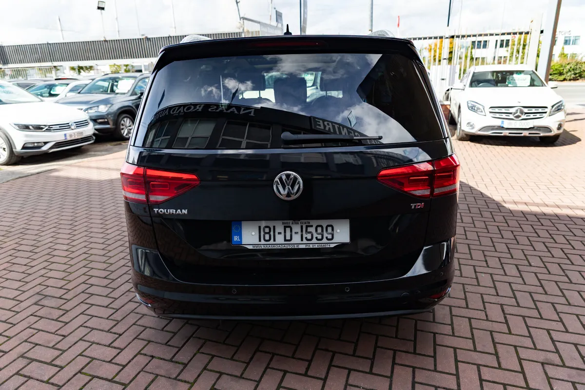 Volkswagen Touran 2018 - Image 4