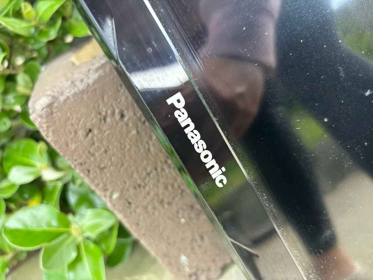 Tv for parts - Panasonic - Image 1