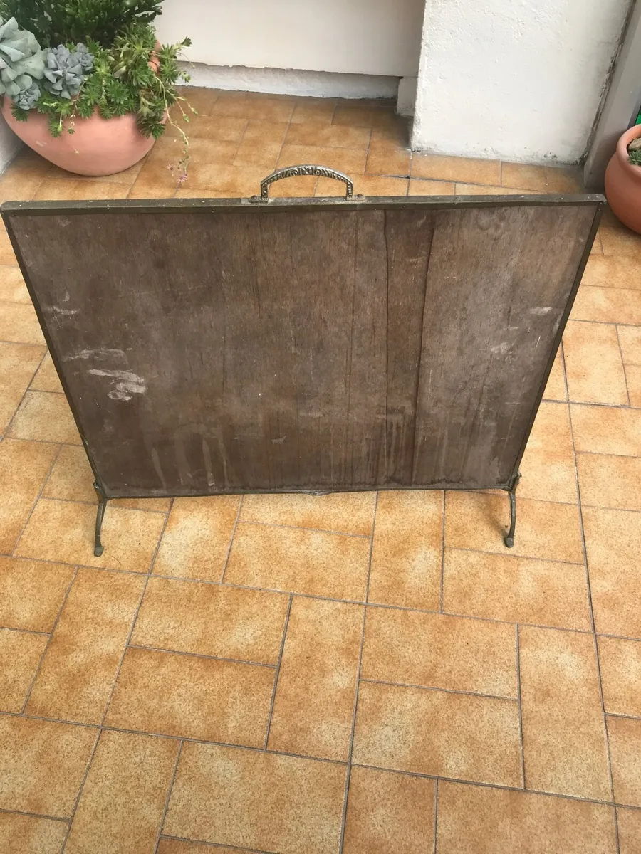 Free Pressed Brass Fire Screen - Image 2