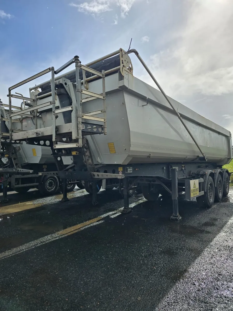 45FT BOX TRAILER / TIPPING TRAILERS - Image 3