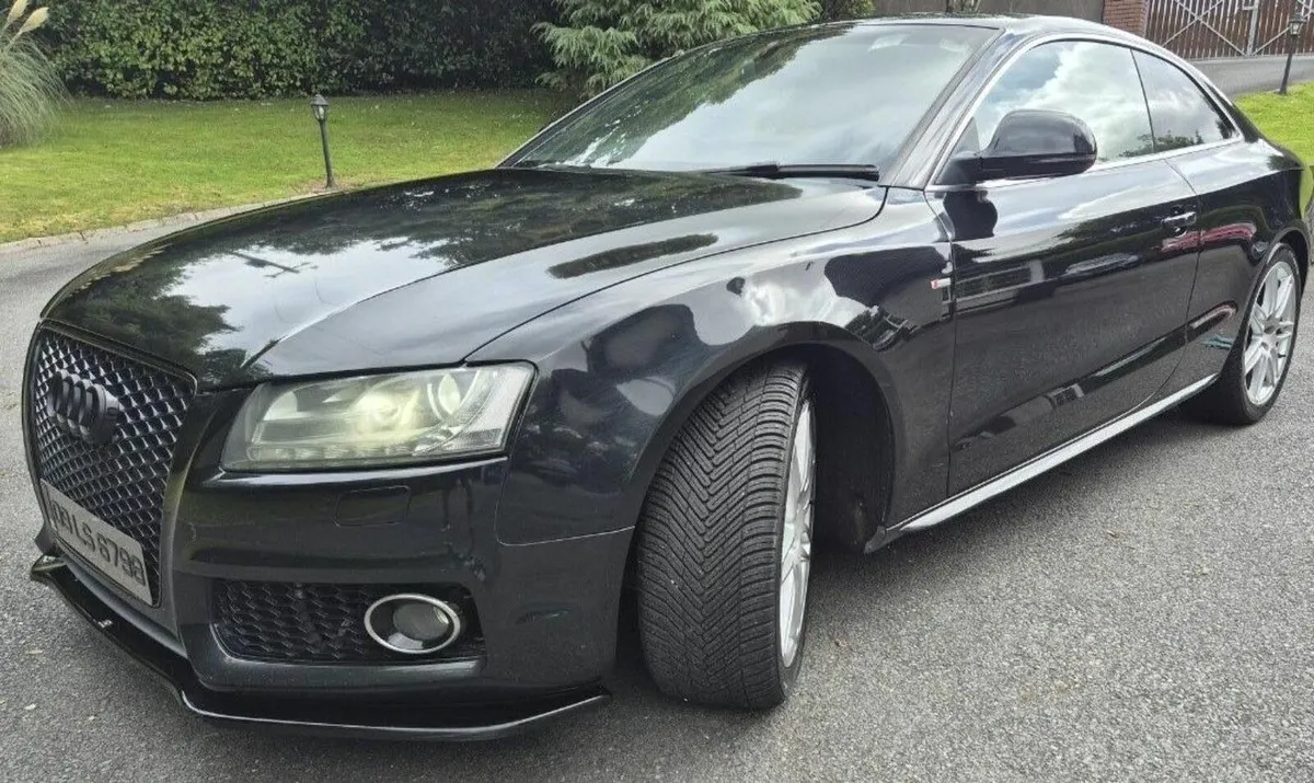 Audi A5 2009 - Image 1