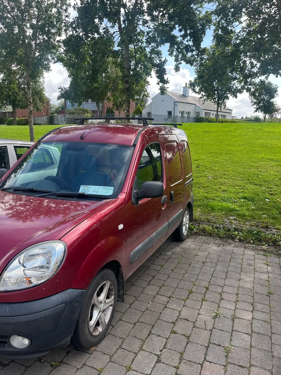 Van - Image 2