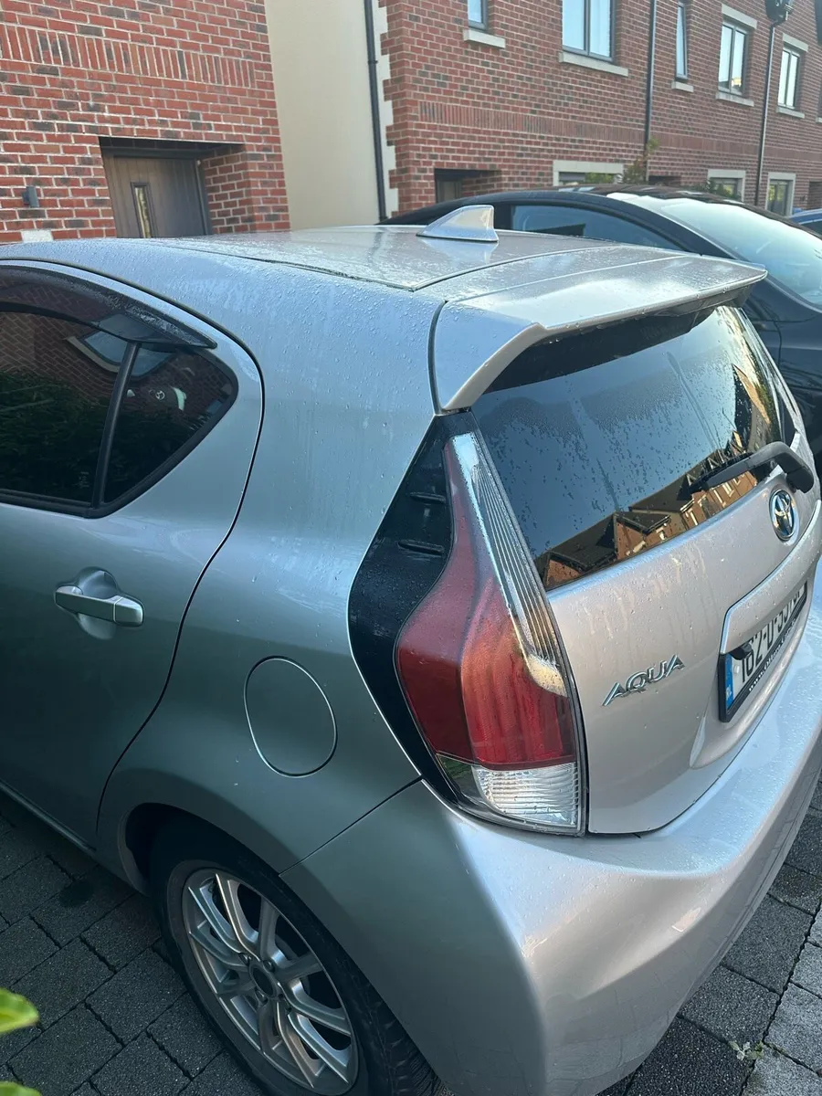 162 Silver Toyota Aqua 146k miles - Image 4
