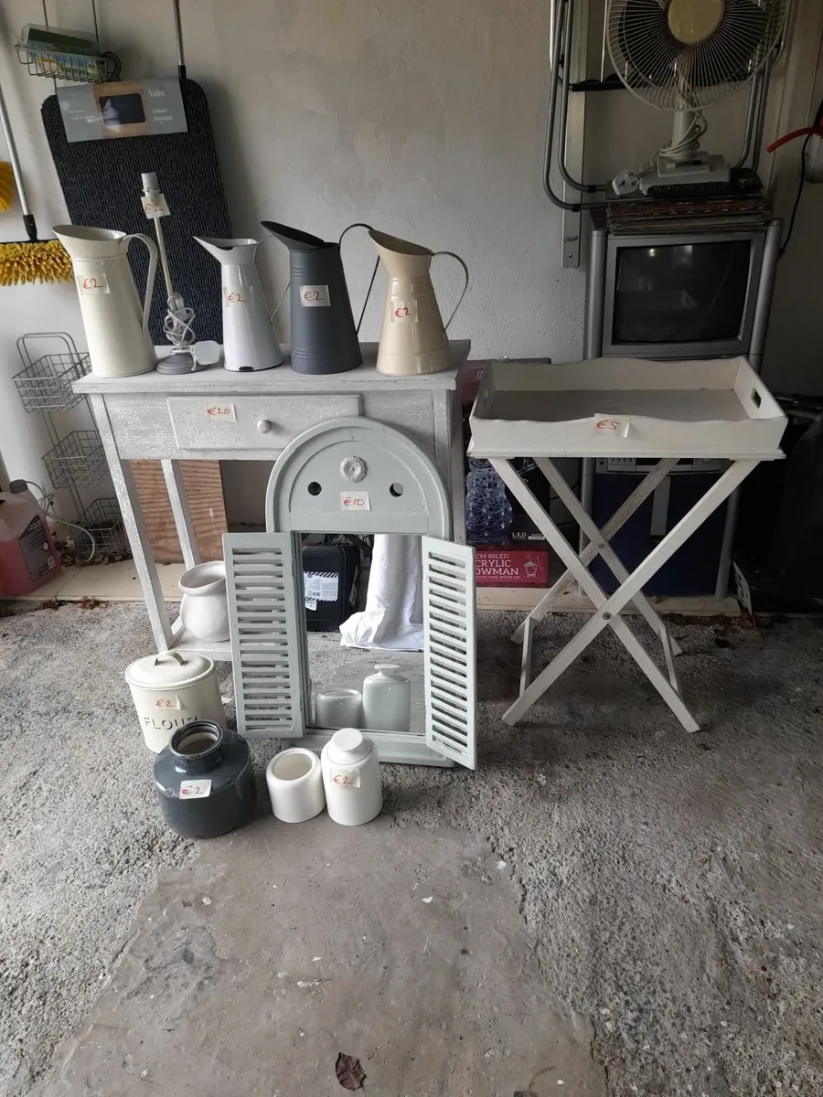Hall table - Image 1