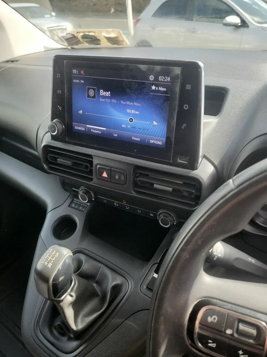 Toyota Proace city 2021 - Image 2