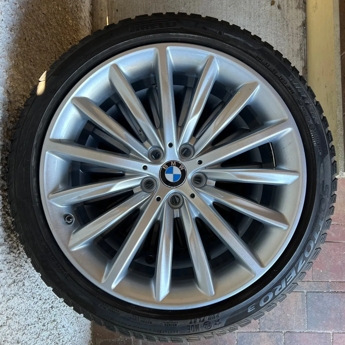 BMW 19 inch alloy wheels and winter tyres - Image 4