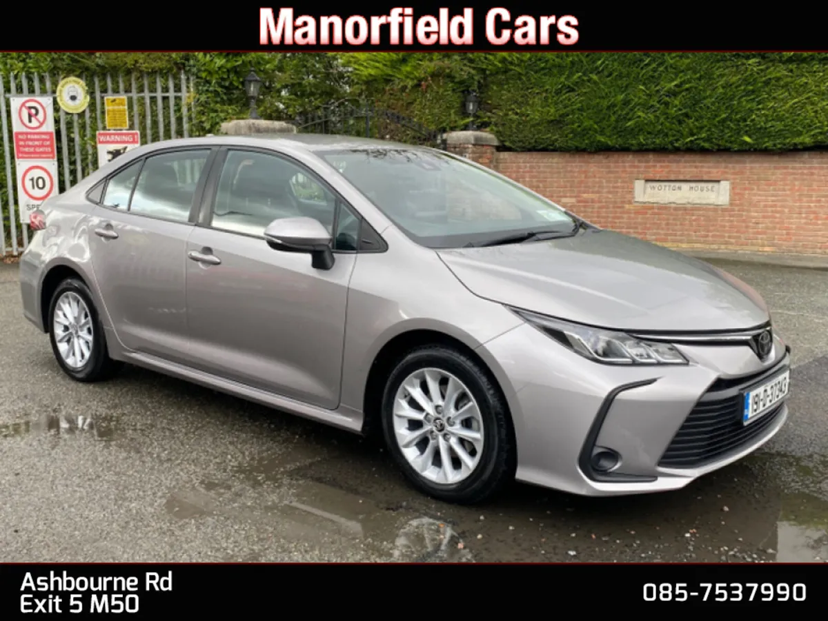 2019 Toyota Corolla 1.6 PETROL 6 SPEED NEW MODEL - Image 1