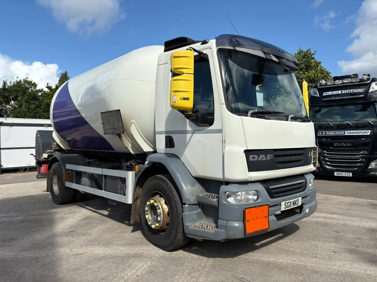 DAF LF BULK LPG GAS TANKER - Image 1