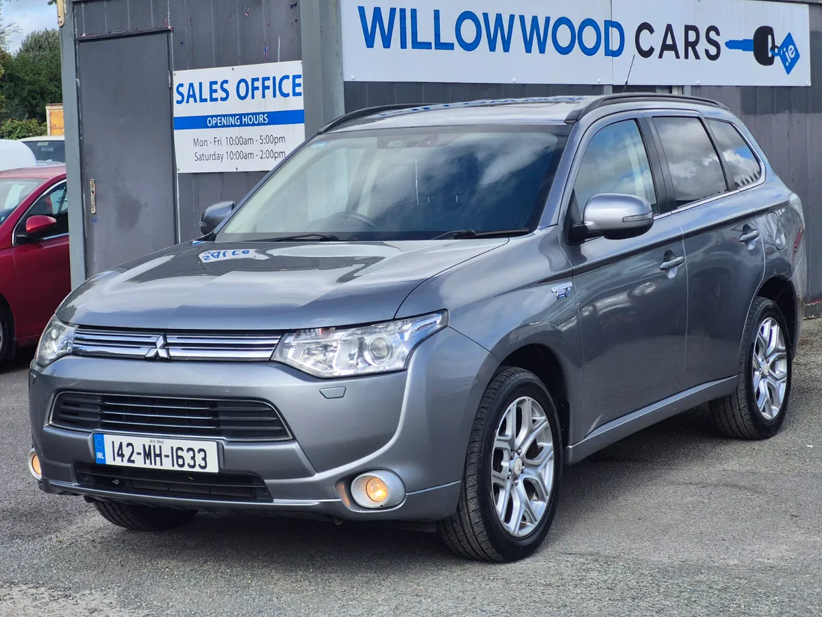 Mitsubishi Outlander 2.0 phev 4wd automatic 2014 - Image 1