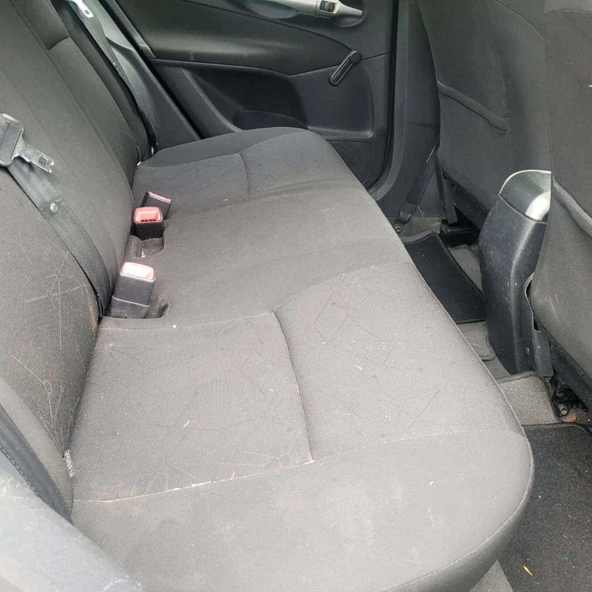 Toyota aruis...petrol - Image 3