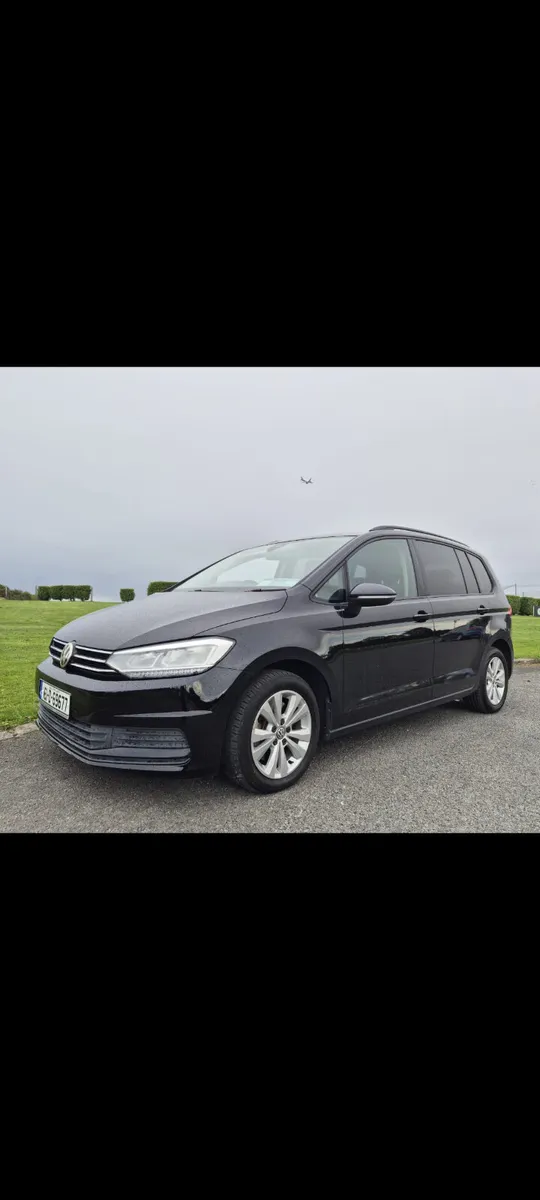 Volkswagen Touran 2016 - Image 1