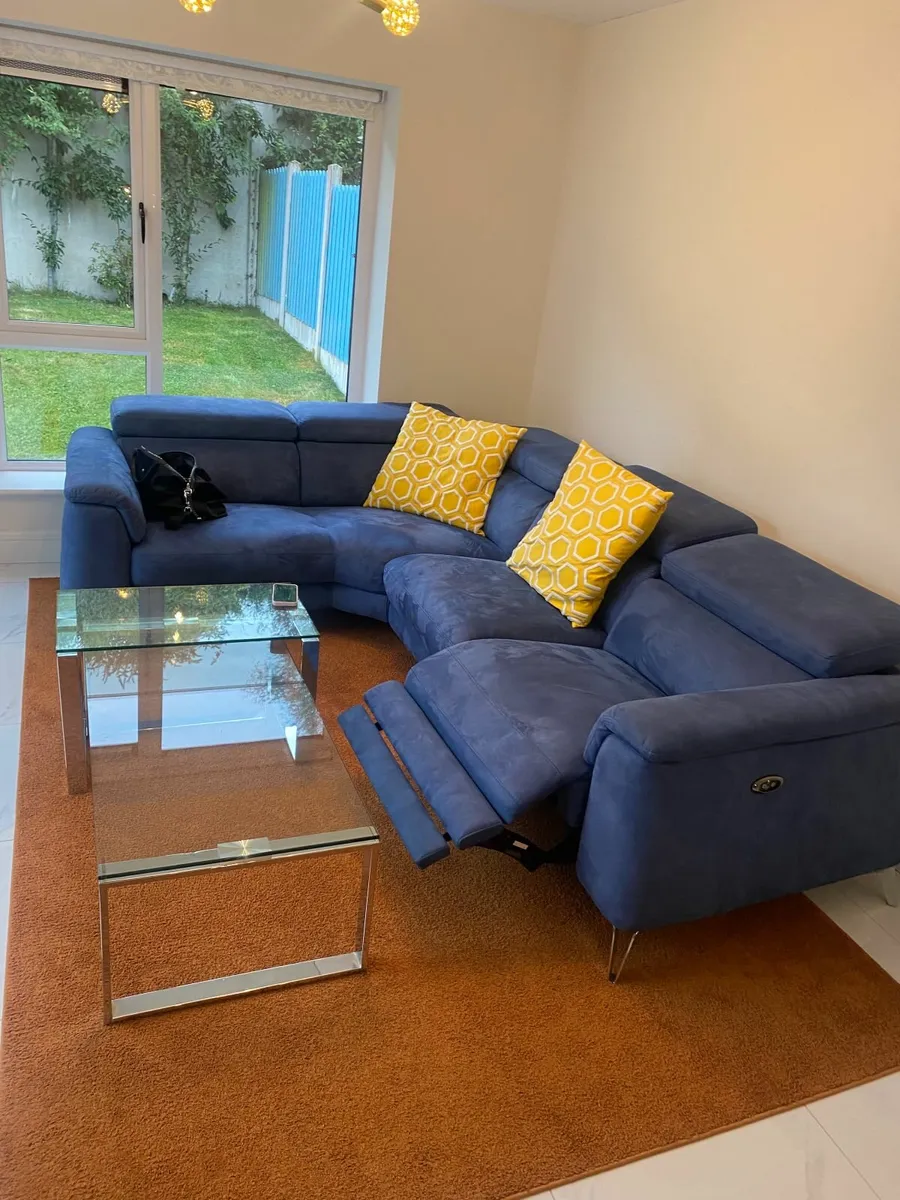 4 seats power plus Recliner Sofa - Image 1