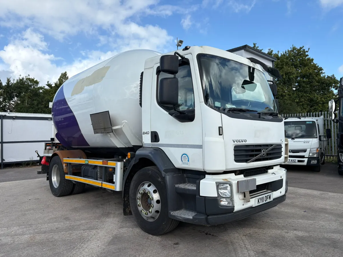 VOLVO FL240 BULK LPG GAS TANKER - Image 3