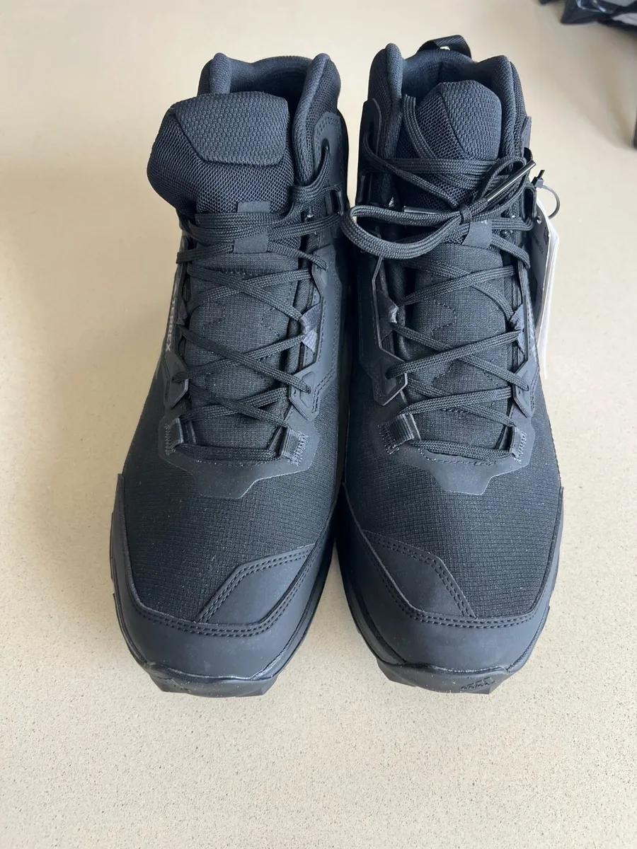 Adidas Hiking boots - Image 4