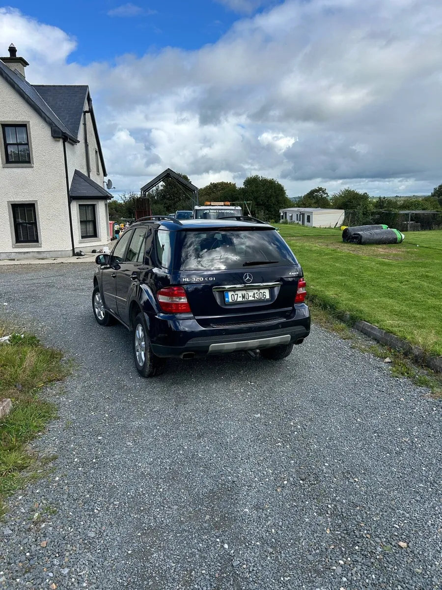 Mercedes ML320 Commercial - Image 2