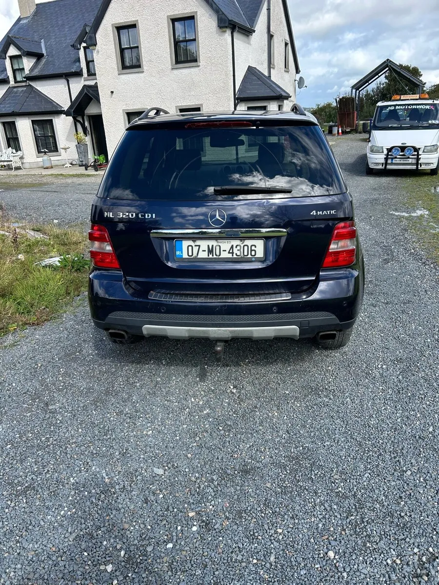 Mercedes ML320 Commercial - Image 4