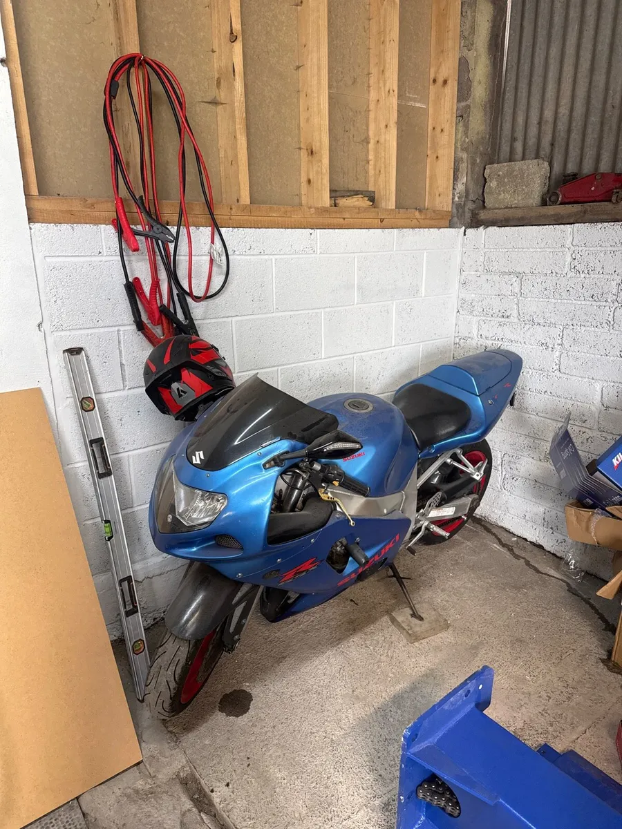 SUZUKI GSXR 600cc 2002 - Image 1