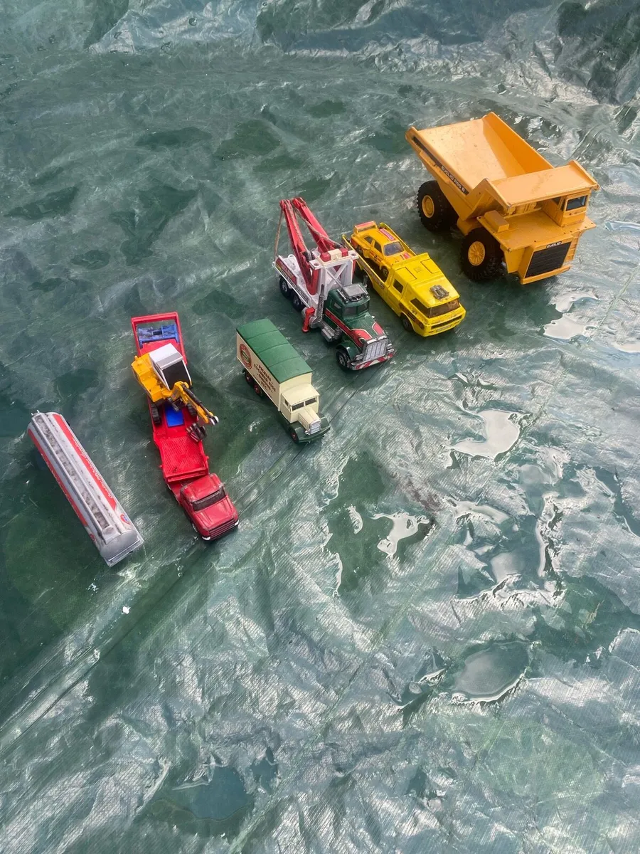 Toys - Image 4