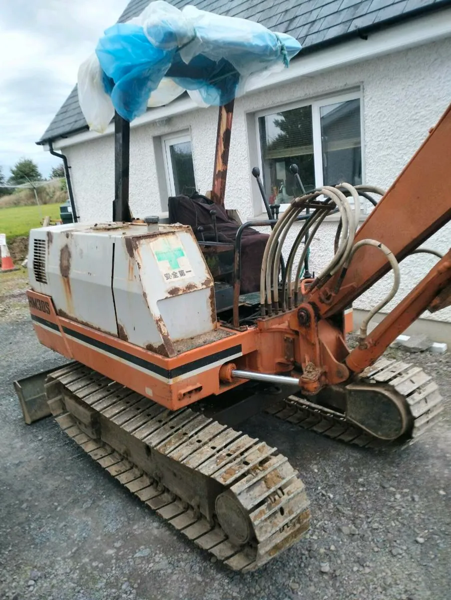 Airman 4 tonne mini digger - Image 1