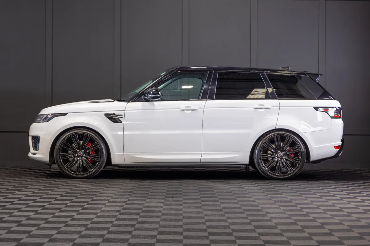 202 Range Rover Sport P400e HSE Dynamic - Image 3