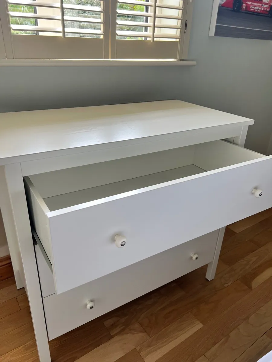 FREE Chest of Drawers - Image 2