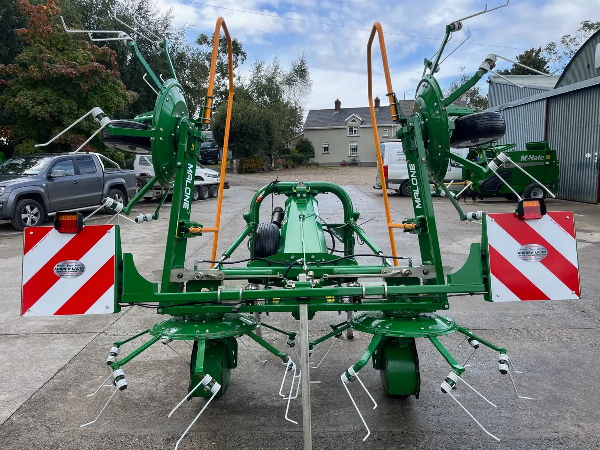Malone 570---4 Row Tedder - Image 4