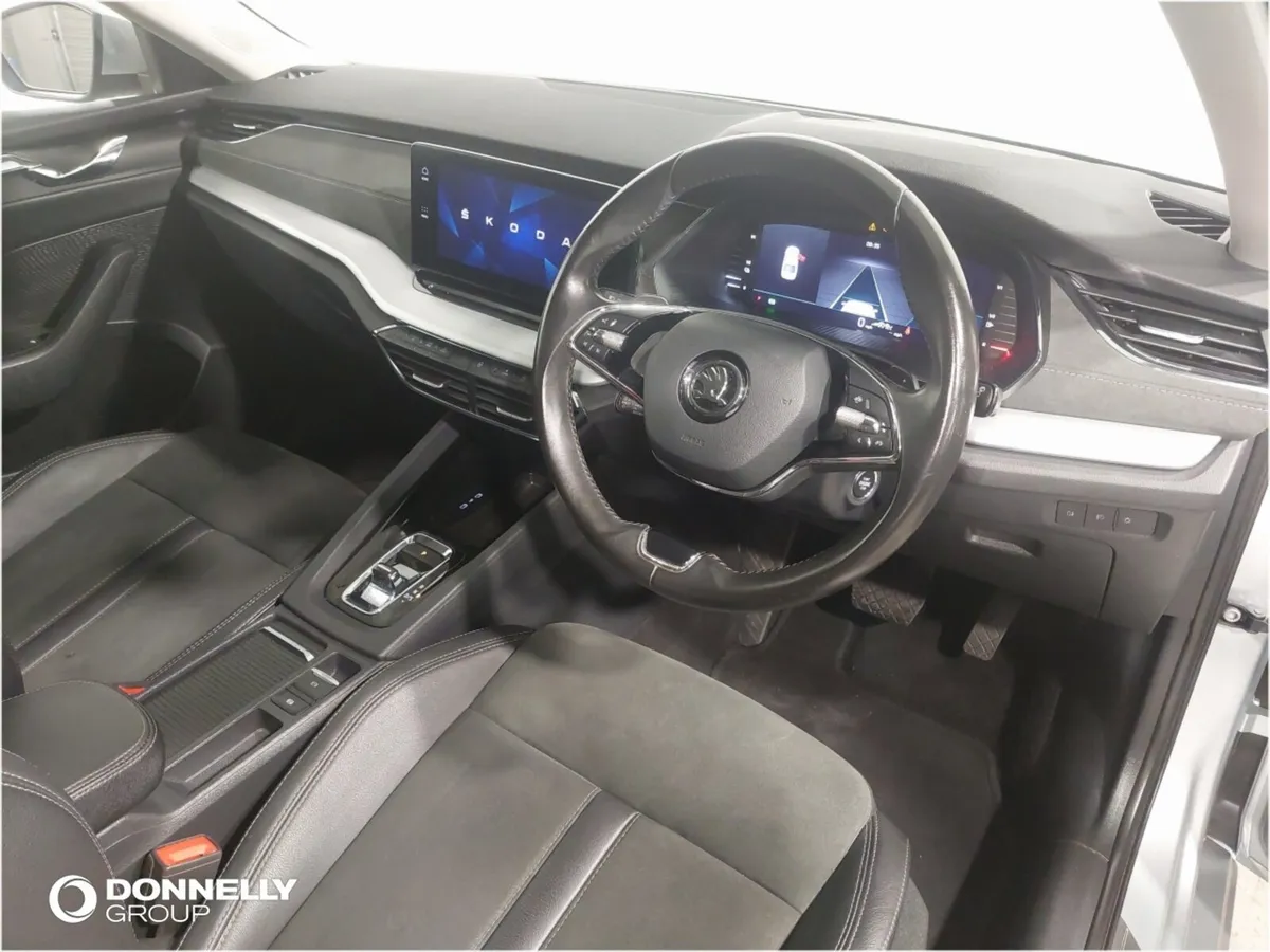 Skoda OCTAVIA Hatchback SE L - Image 4