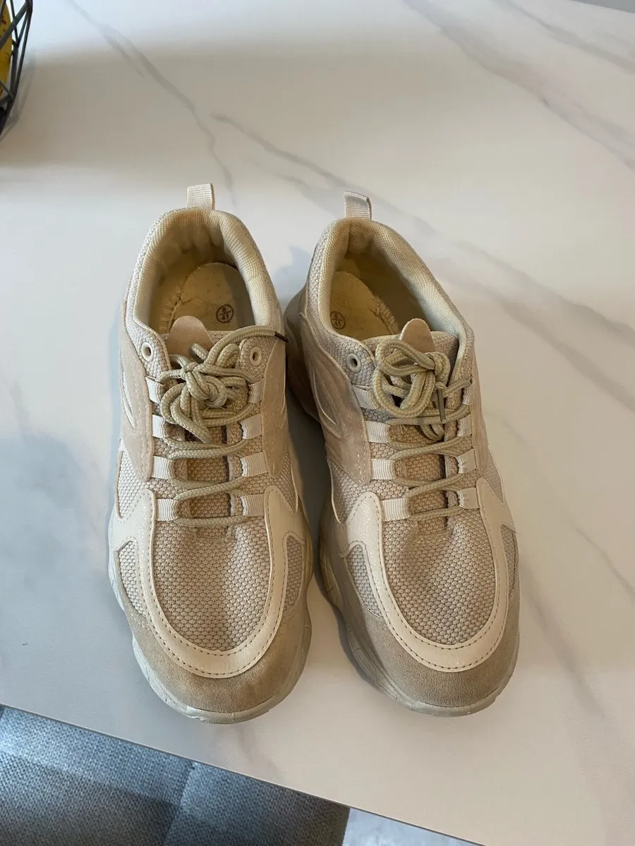 Women’s trainers - Image 2