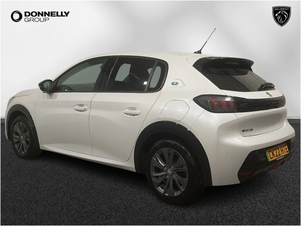 Peugeot 208 E- Electric Hatchback Allure Premium - Image 2