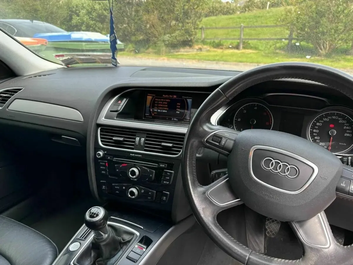Audi A4 2.0 TDI SE Technik 4dr (Black) - Image 4